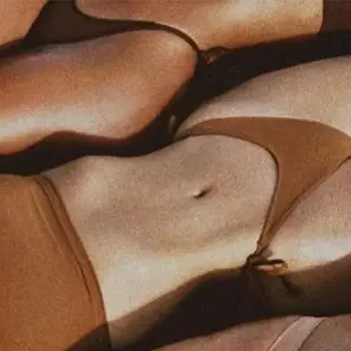 A woman body.